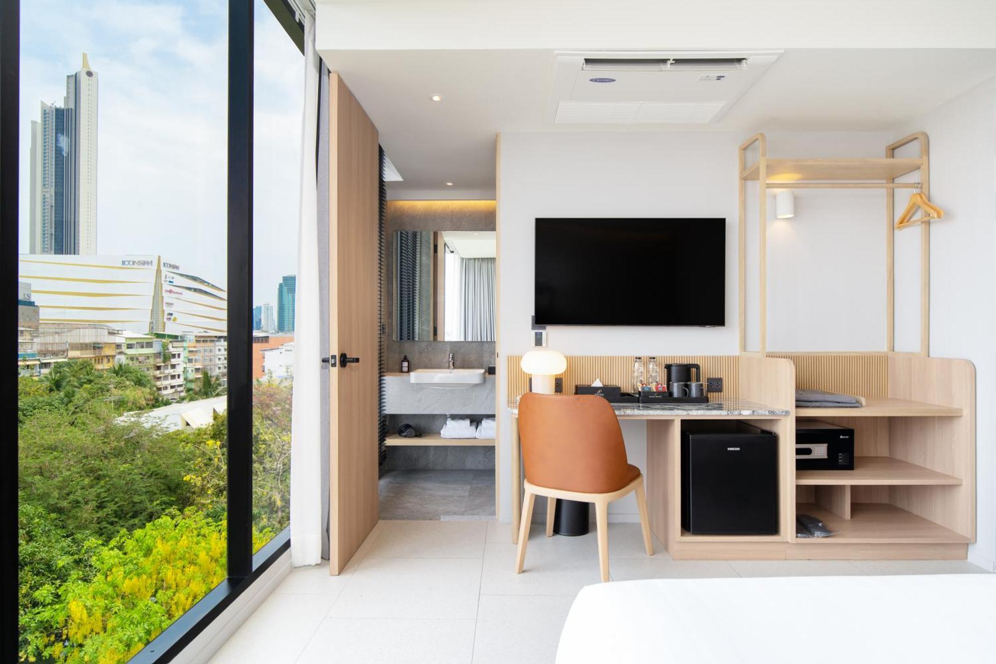 Saan Hotel Sathorn Bangkok Bagian luar foto