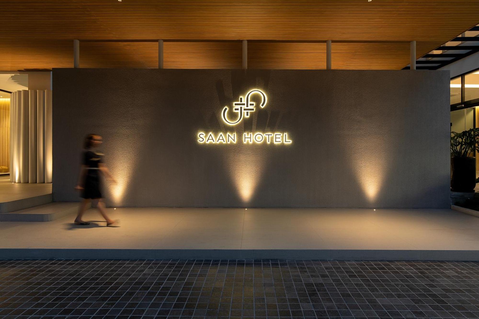 Saan Hotel Sathorn Bangkok Bagian luar foto